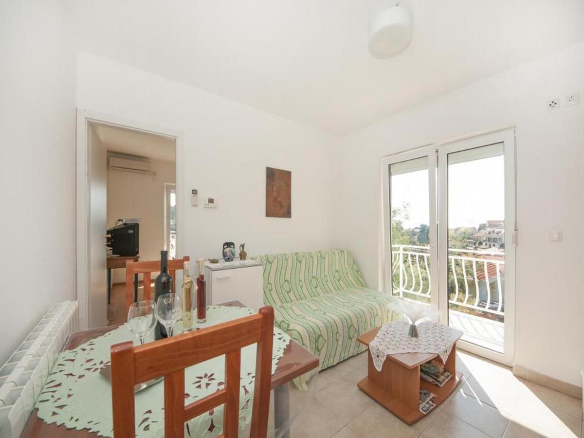 Bertie's Apartment