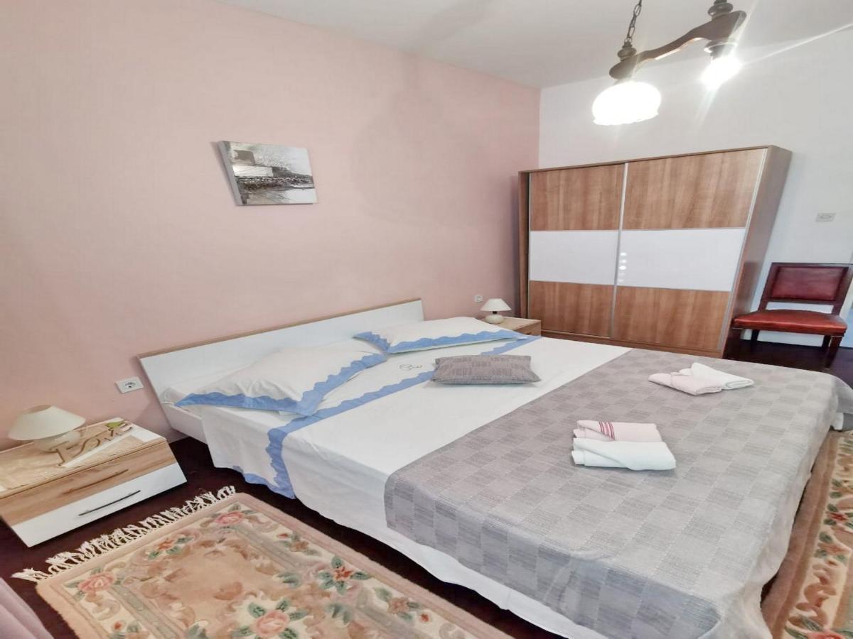 Apartment Bertie's